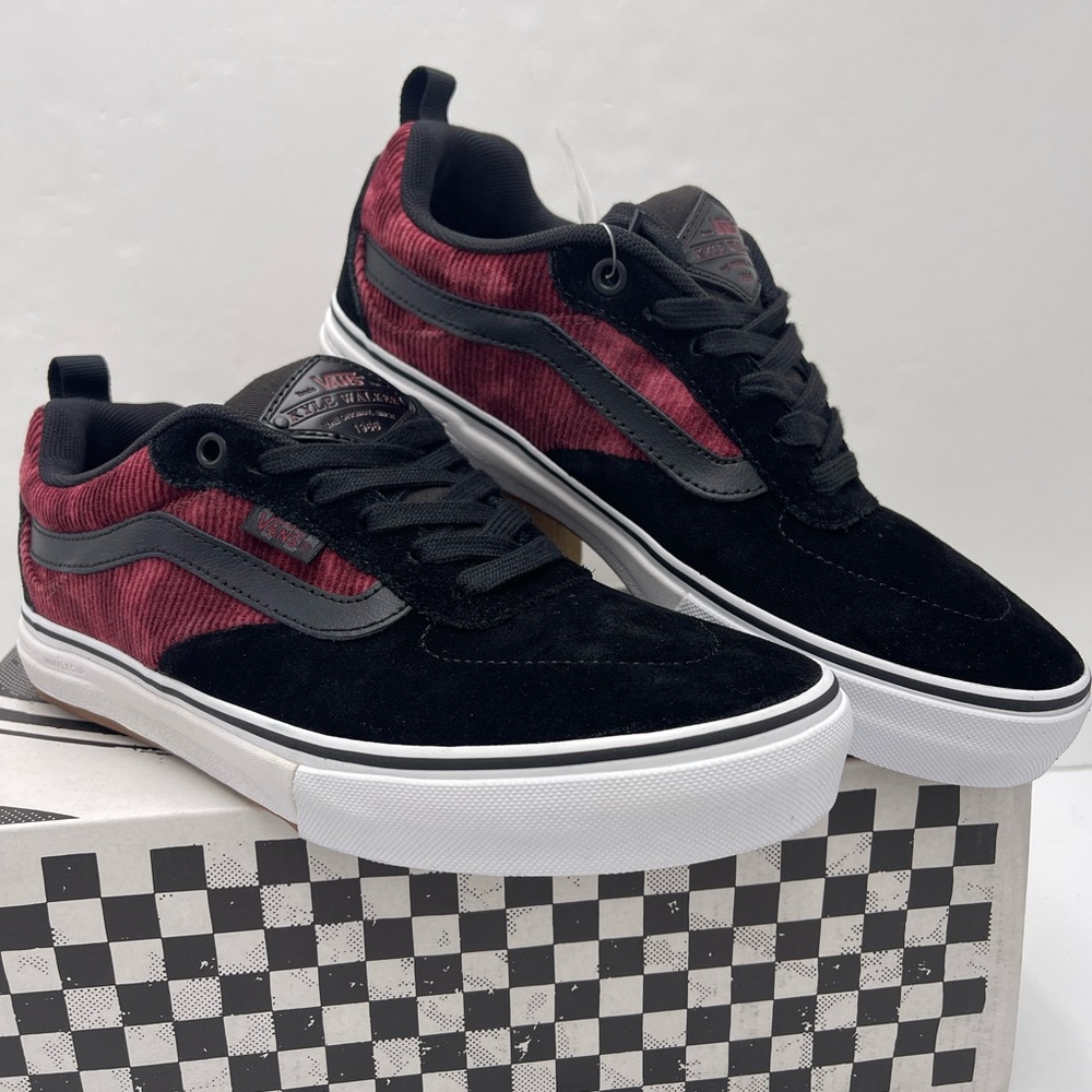 Vans WMNS Kyle Walker
Corduroy Tie-Dye/Black/White Sneakers
VN0A5JIEX4C - Picture 6 of 16